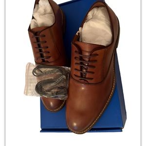 Men dress shoes 9 1/2 W!